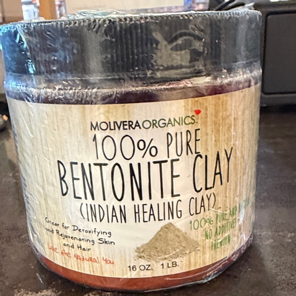 Molivera Organics 100% Pure Bentonite Clay